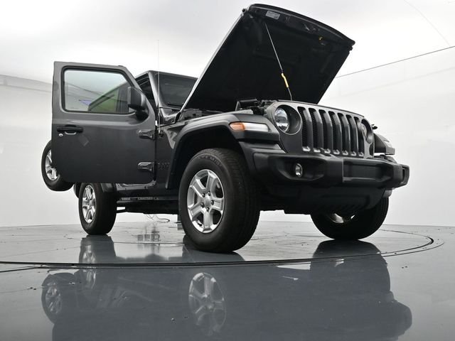 Used 2023 Crystal Metallic Jeep Sport S image 38