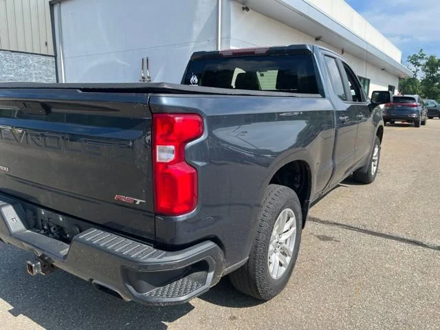 Used 2019 Shadow Gray Metallic Chevrolet RST image 3