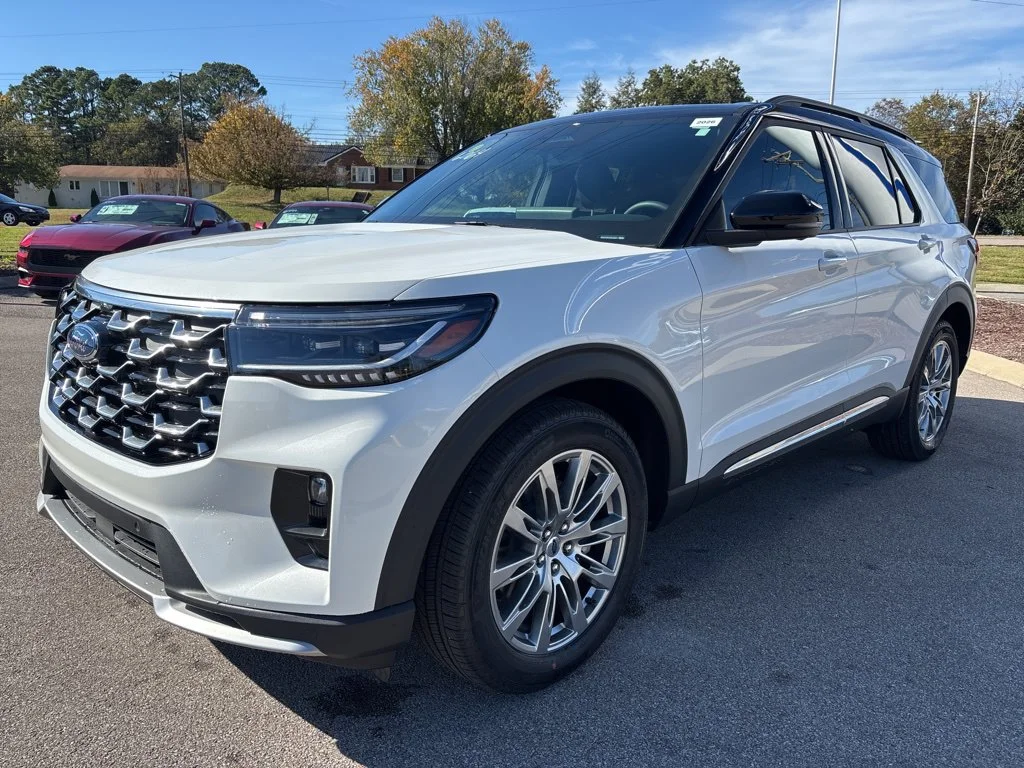 New 2026 White Ford Platinum image 4