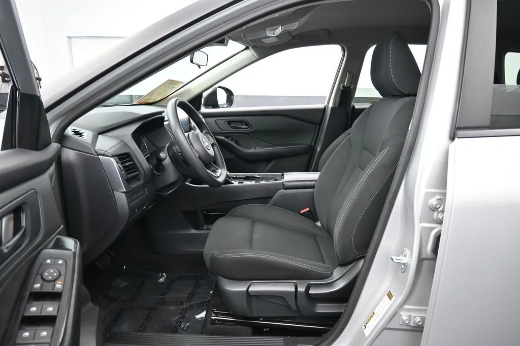 Used 2024 Brilliant Silver Metallic Nissan S image 11