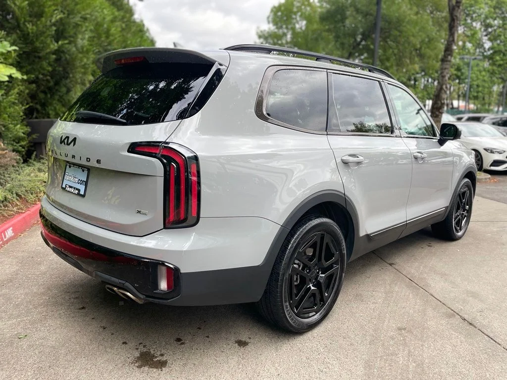 Used 2025 Wolf Gray Kia EX X-Line image 4