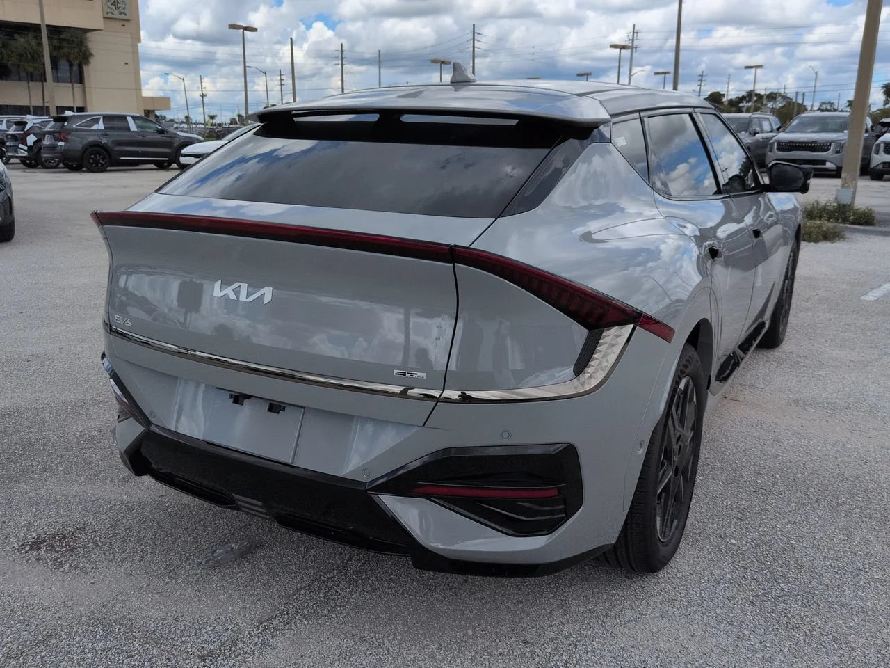 New 2026 Wolf Gray Kia GT-Line image 4