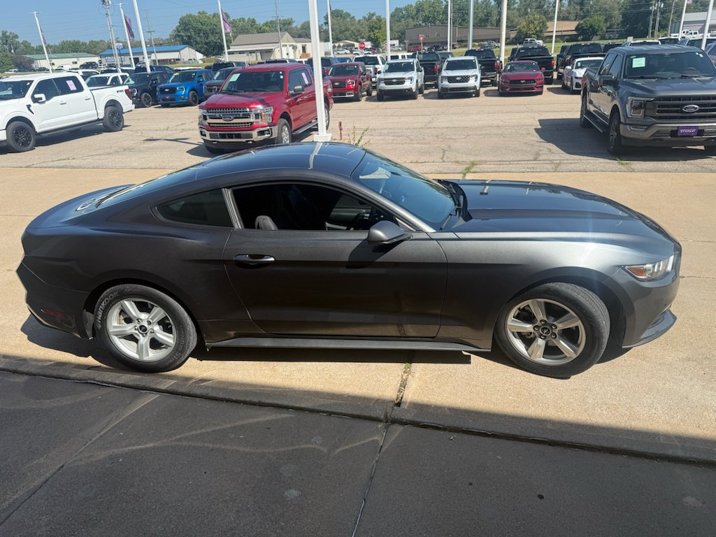 Used 2017 Magnetic Metallic Ford V6 image 8