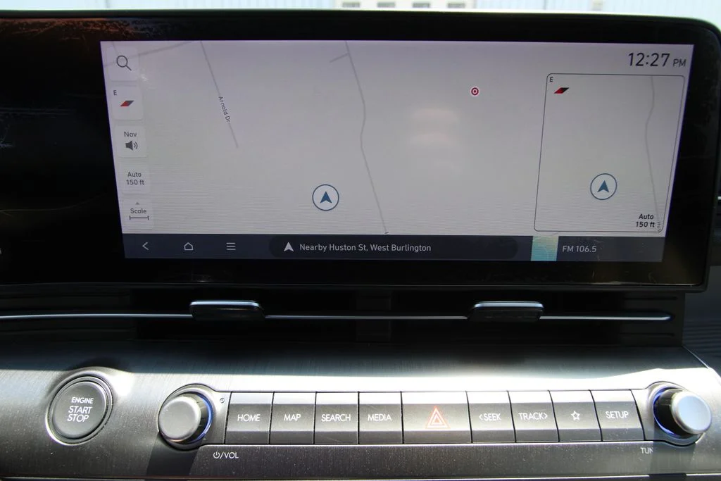 Used 2024 White Hyundai Limited image 12