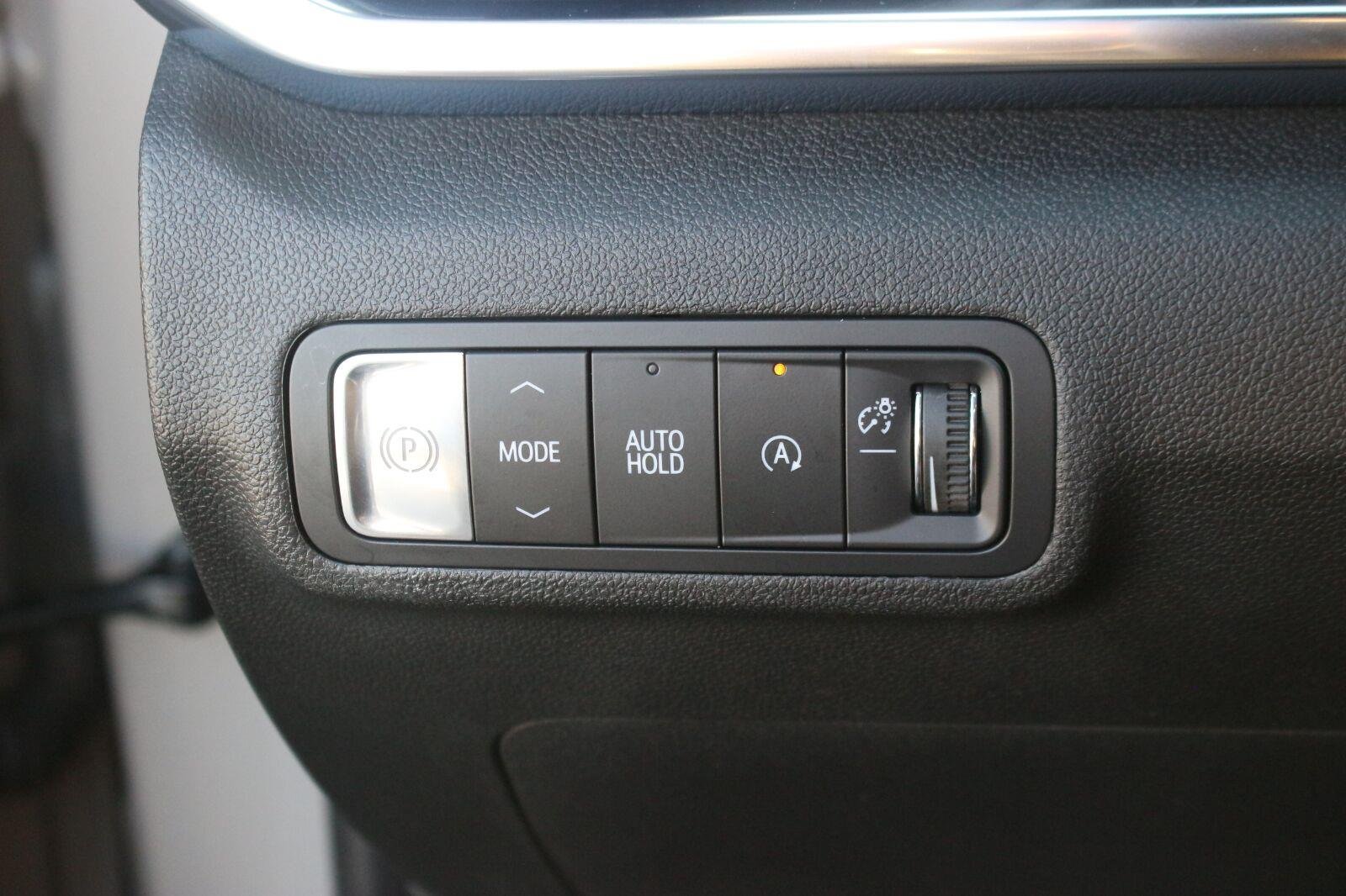 Used 2026 Riverstone Metallic GMC Elevation image 27