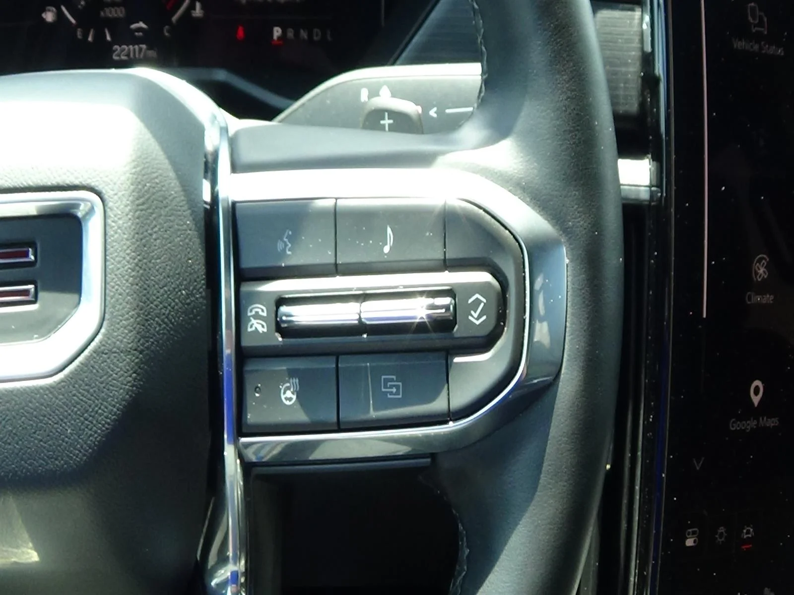 Used 2025 Ebony Twilight Metallic (gb8) GMC Elevation image 24