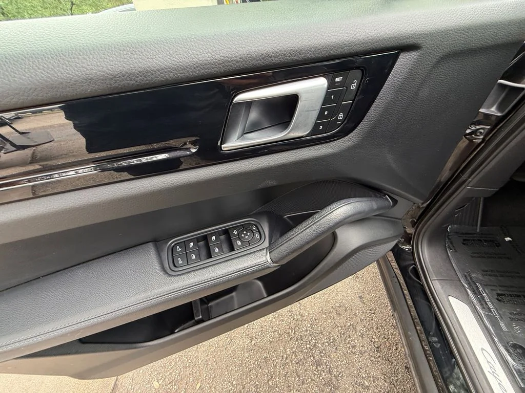Used 2023  Porsche Platinum Edition image 11