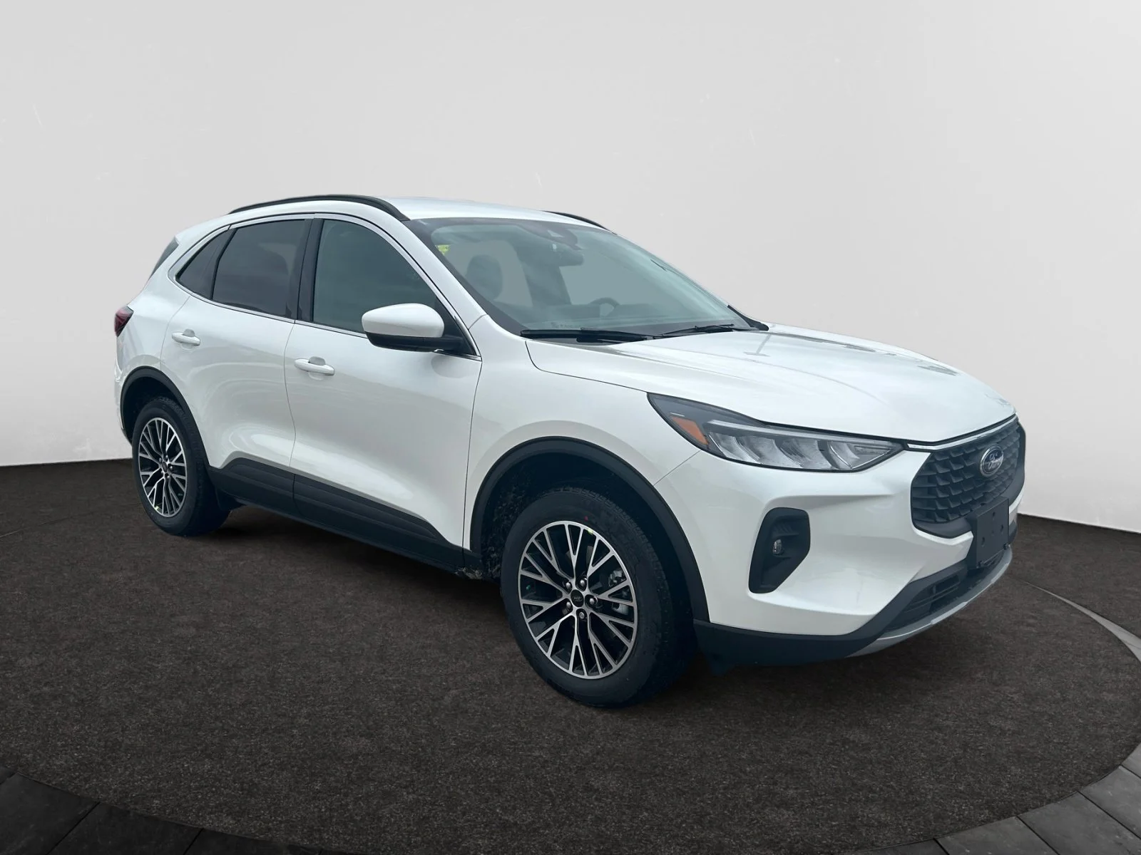 New 2026 Star White Metallic Tri-Coat Ford PHEV image 7