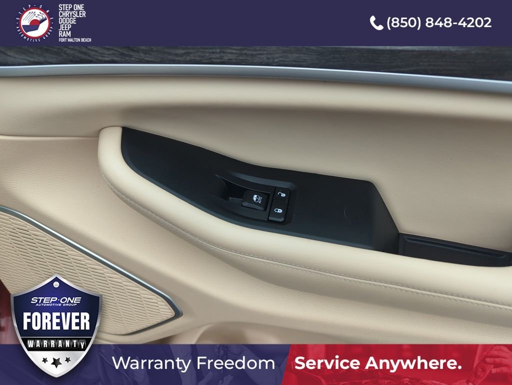 Used 2023 Red Jeep Limited image 33