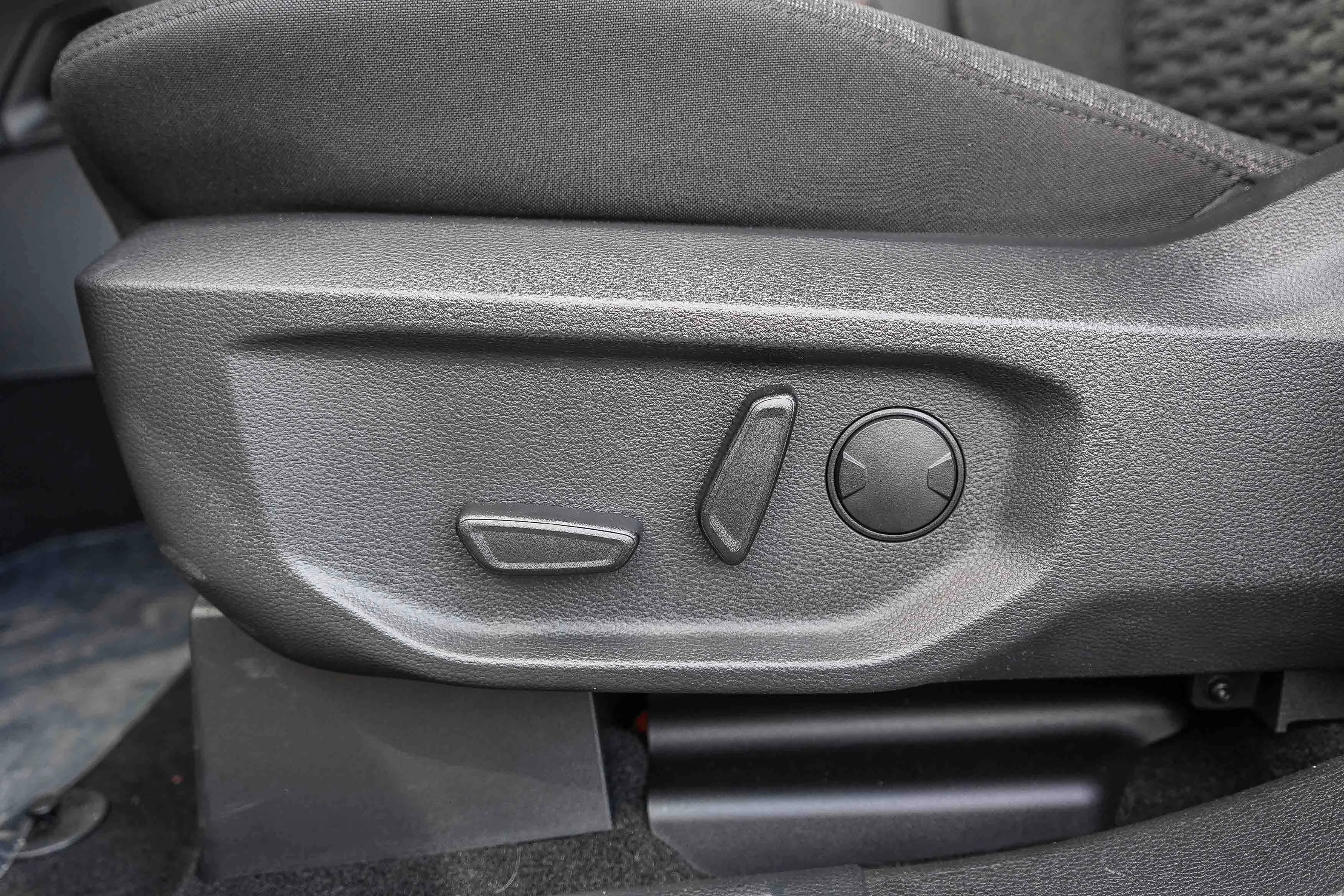 New 2026 Avalanche Ford XLT image 23