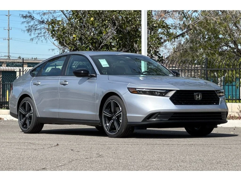 New 2026 Solar Silver Metallic Honda Sport image 2