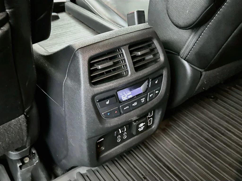 Used 2019  Honda Touring image 28