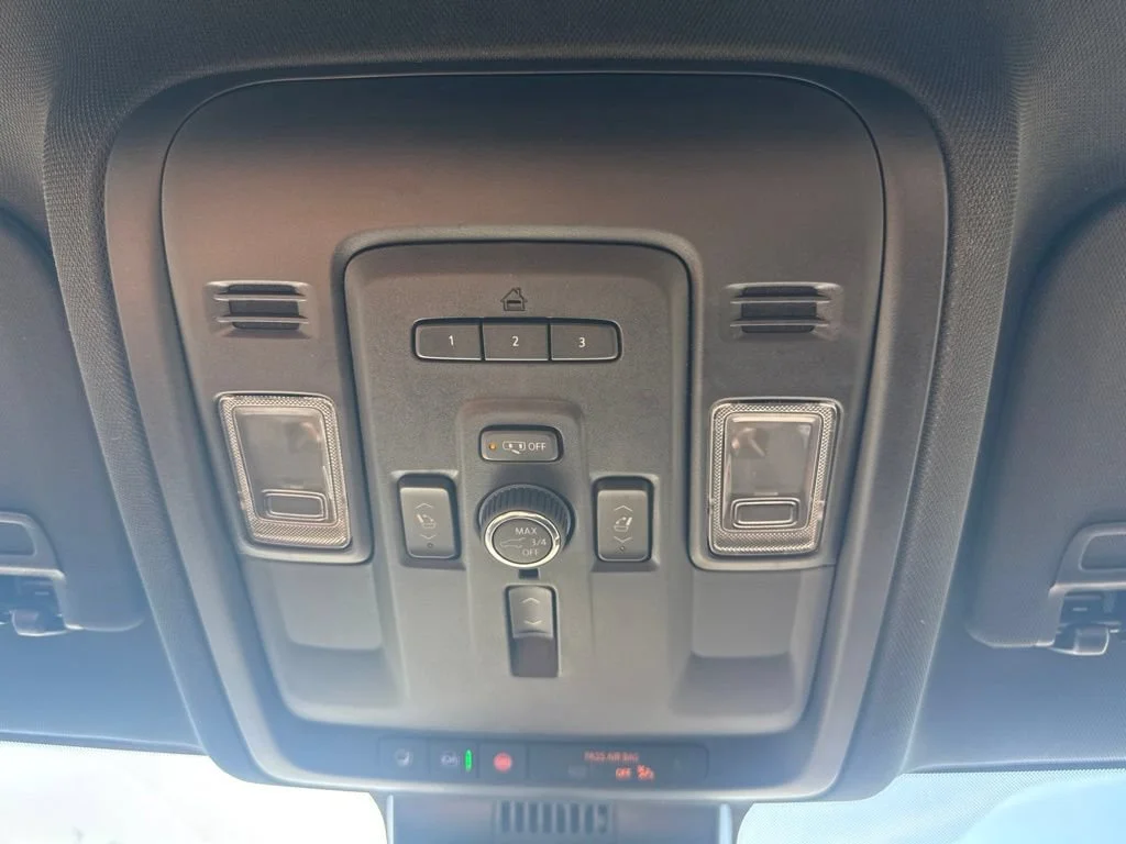 Used 2024 Silver Sage Metallic Chevrolet High Country image 28