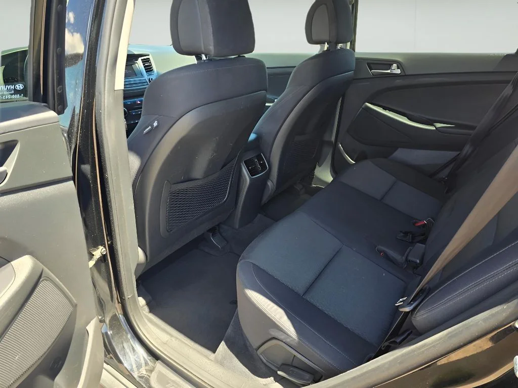 Used 2017 Black Noir Pearl Hyundai Night image 13