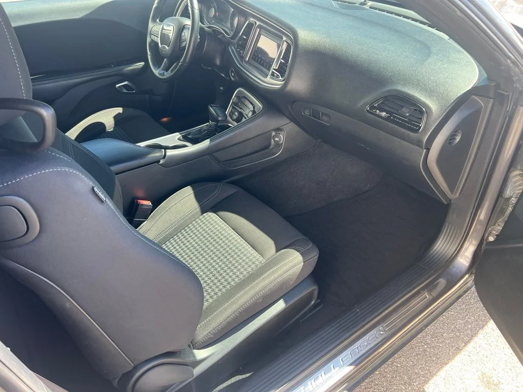 2019 Dodge Challenger SXT - Photo 23
