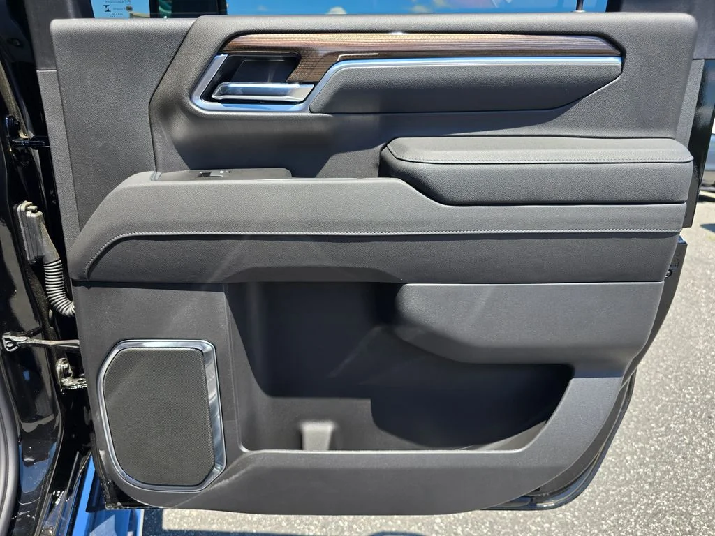 New 2026 Black Chevrolet LT image 38