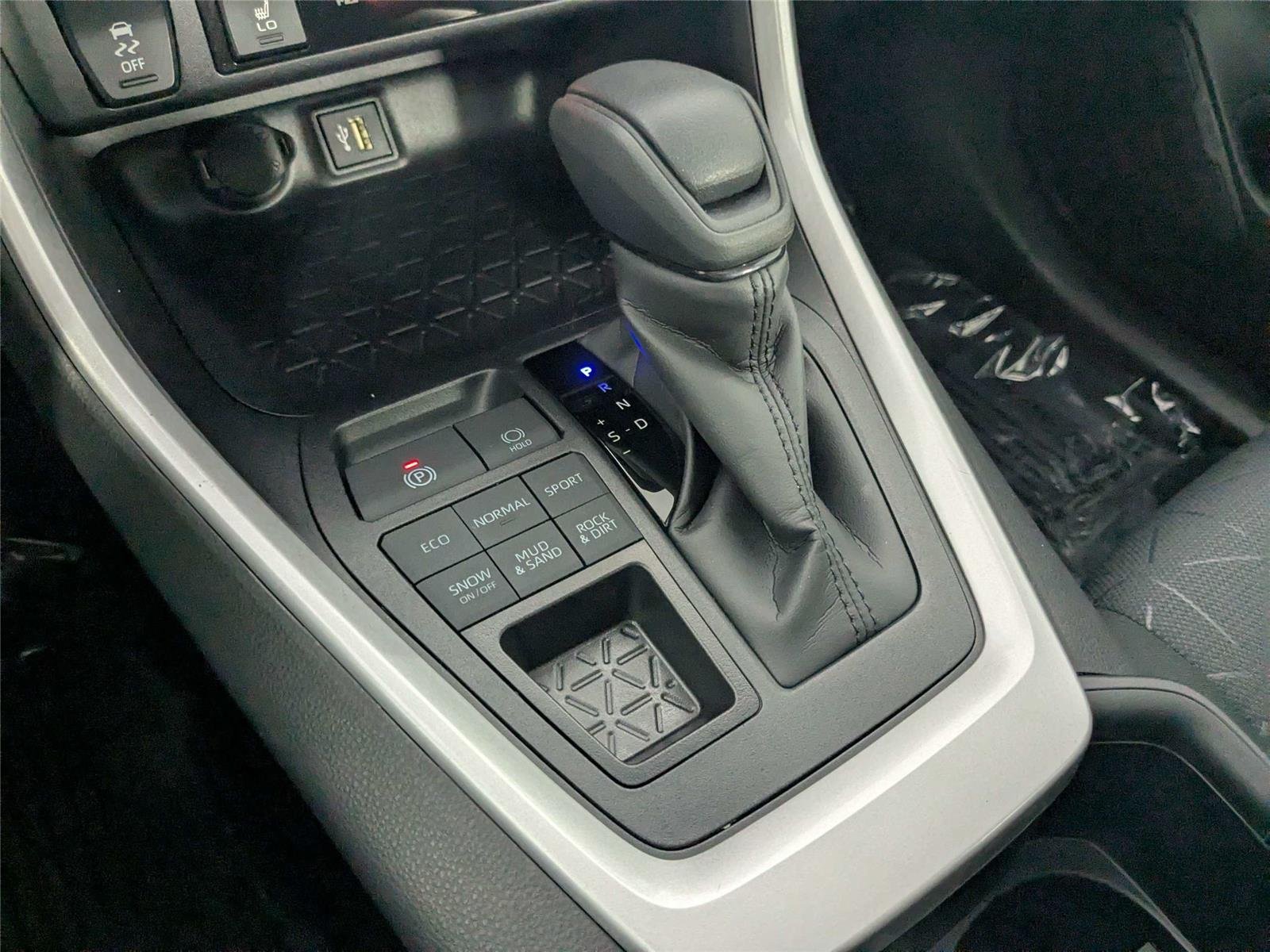Certified Used 2025 Magnetic Gray Metallic Toyota XLE image 28