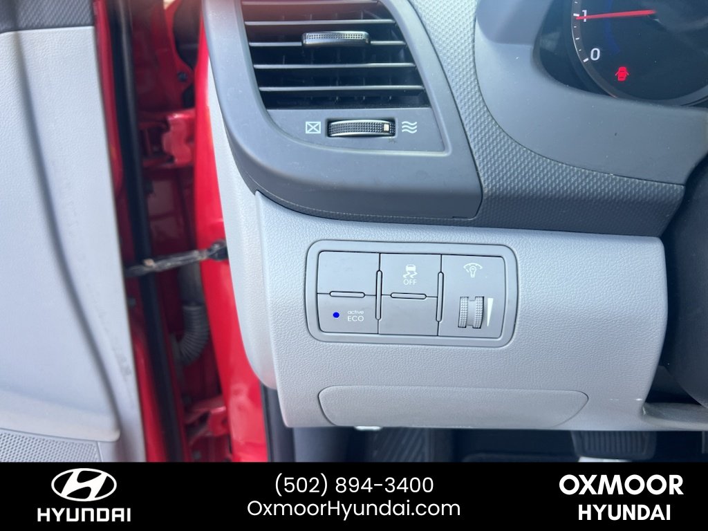 Used 2016 Boston Red Metallic Hyundai SE image 5