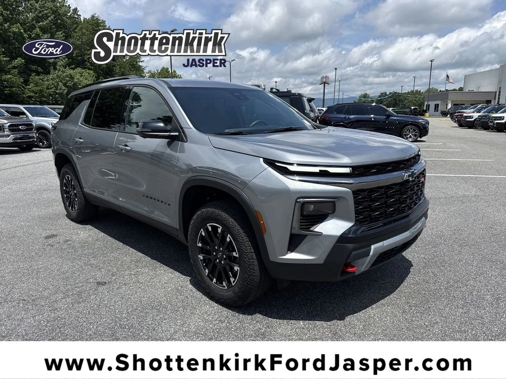 Used 2025 Gray Chevrolet Z71 image 1