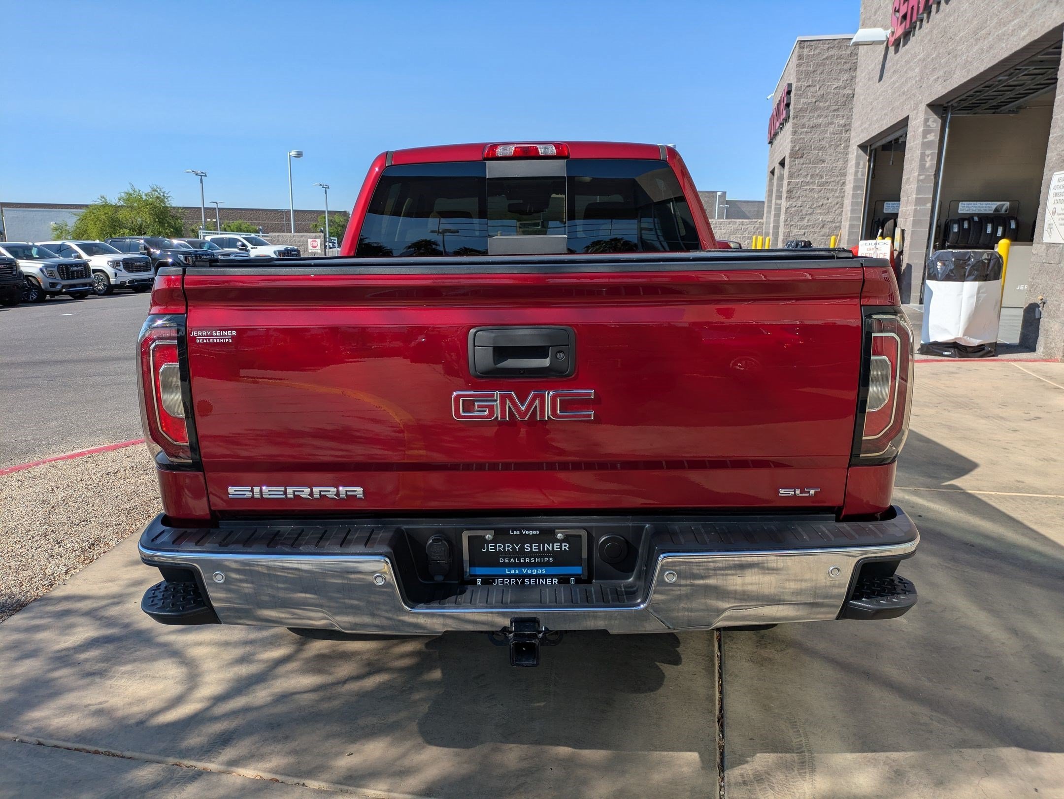 Used 2018 Red Quartz Tintcoat GMC SLT image 5