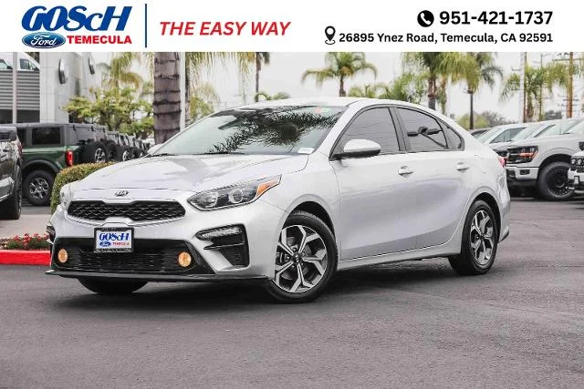 2021 Kia Forte LXS AT's photo