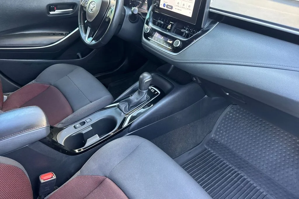 Used 2024  Toyota SE image 20