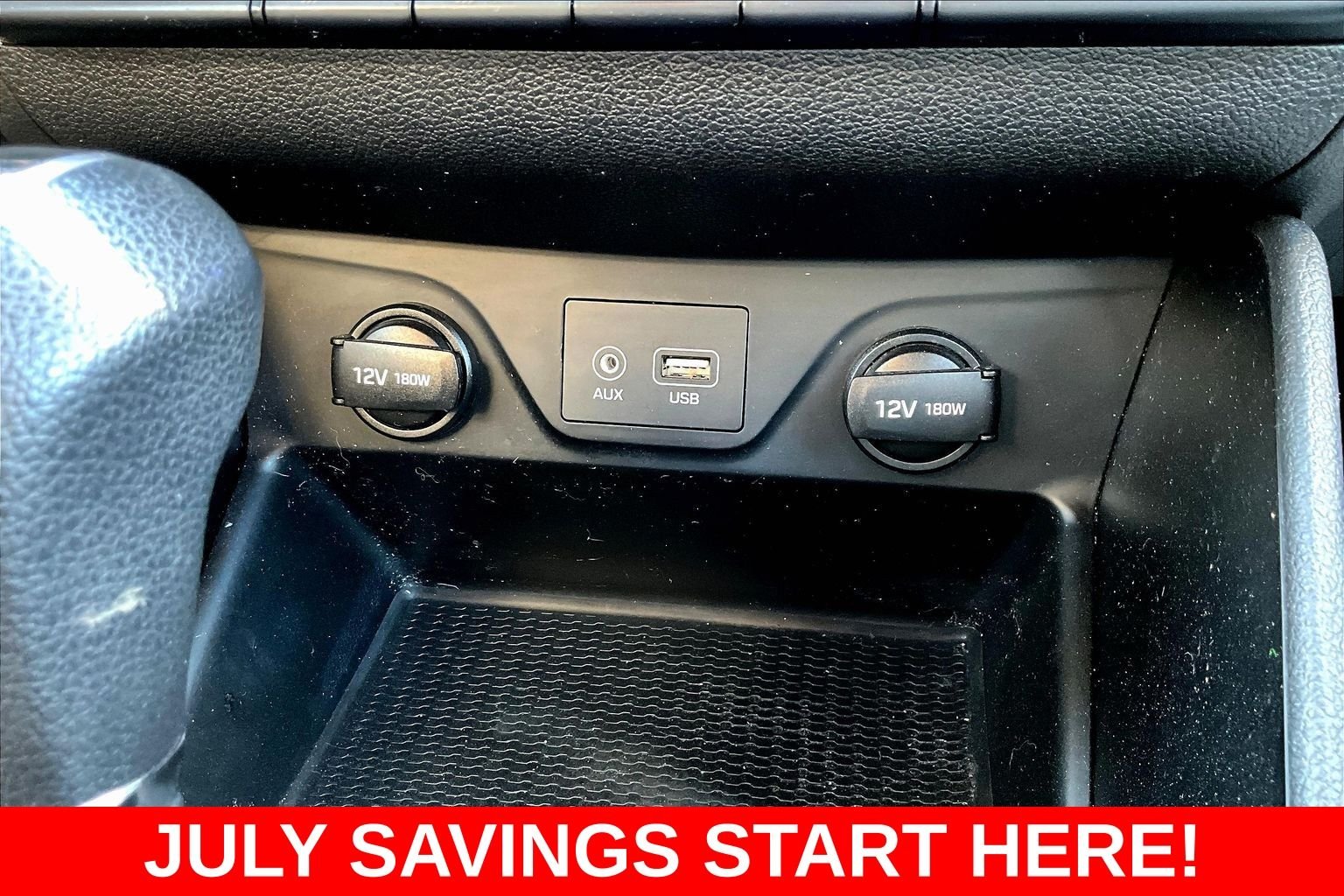 Used 2019 Black Hyundai SE image 15