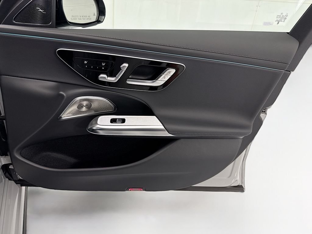 New 2026 MANUFAKTUR Alpine Grey Mercedes-Benz E 350 image 24