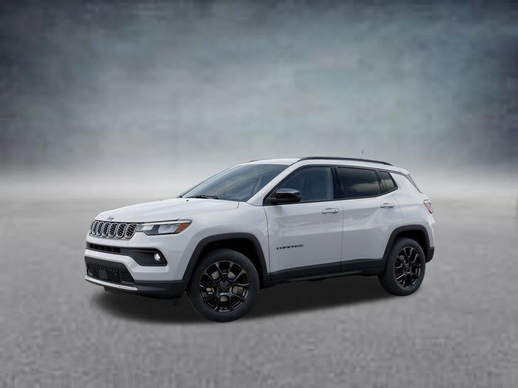 New 2026 Bright White Clear-Coat Exterior Paint Jeep Latitude image 2