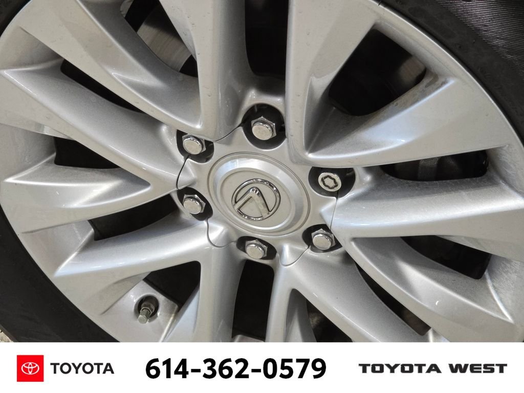 Used 2019  Lexus 460 image 11