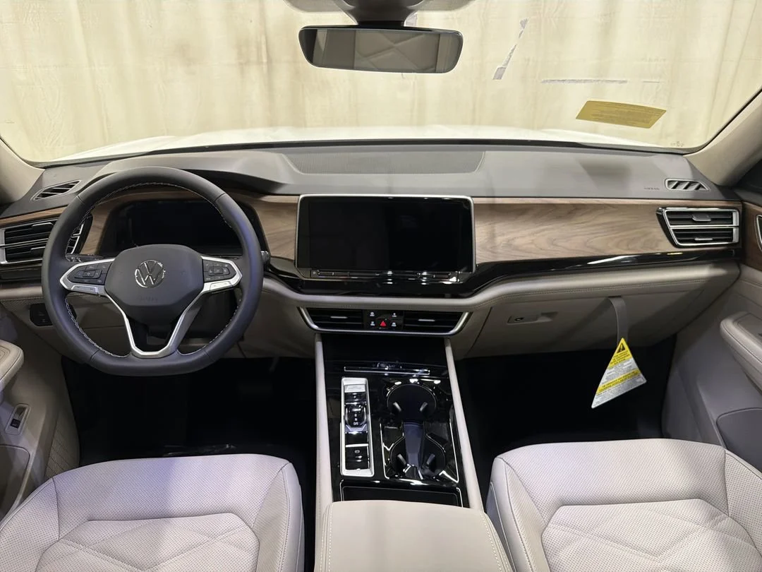 New 2026 Opal White Pearl Volkswagen 2.0T SE w/Technology image 13