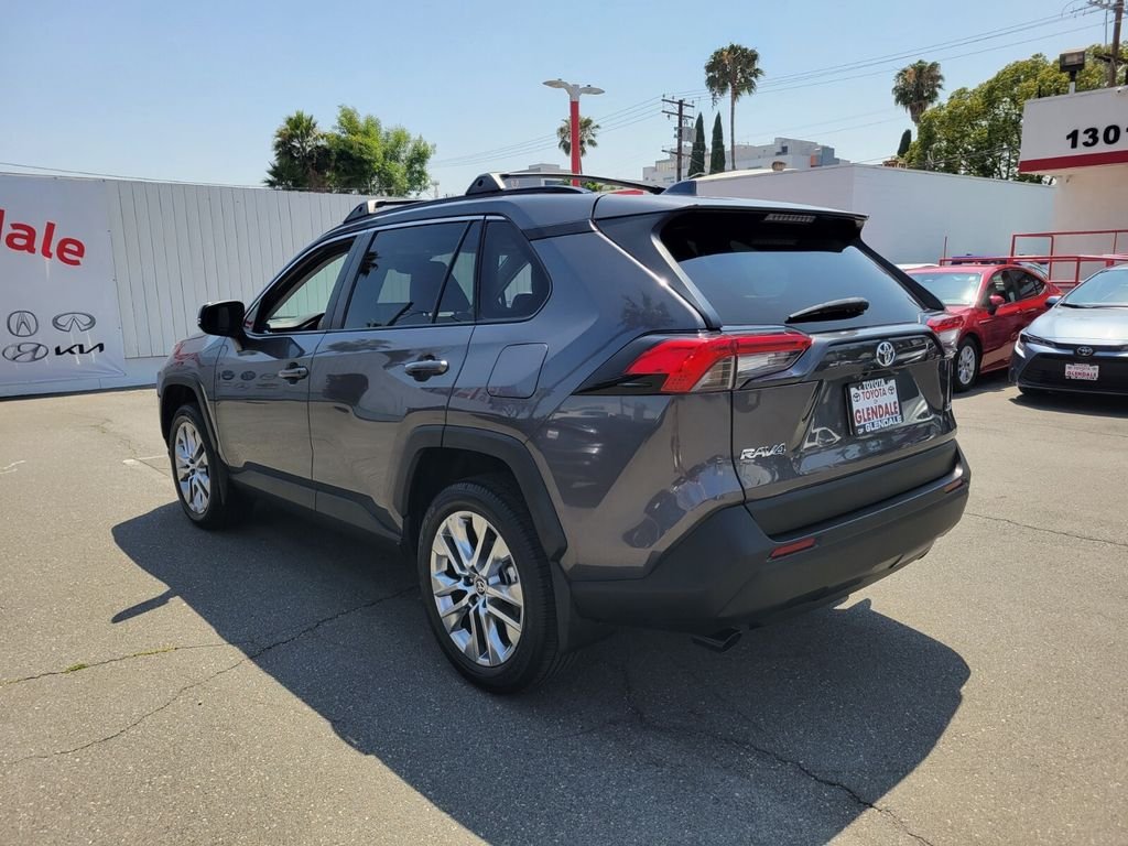 Used 2024 Gray Toyota XLE Premium image 7