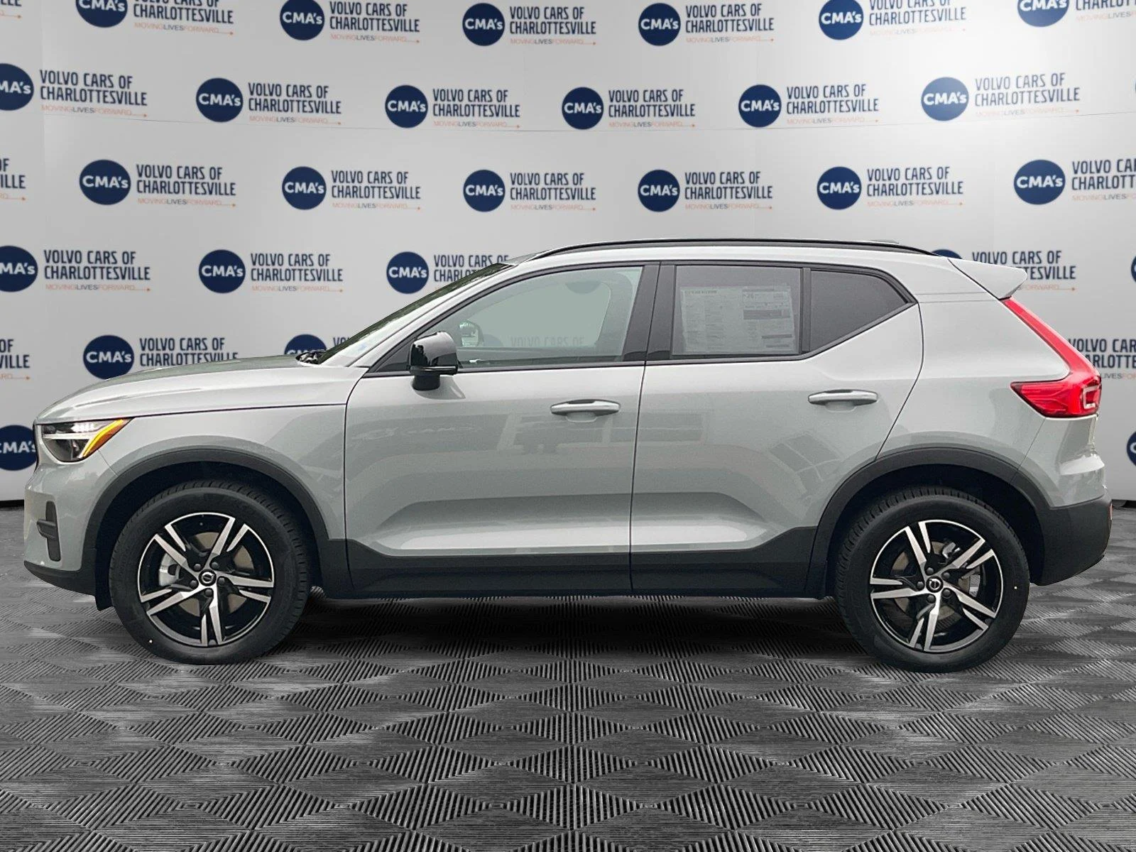 New 2026 Vapour Grey Metallic Volvo Core image 2