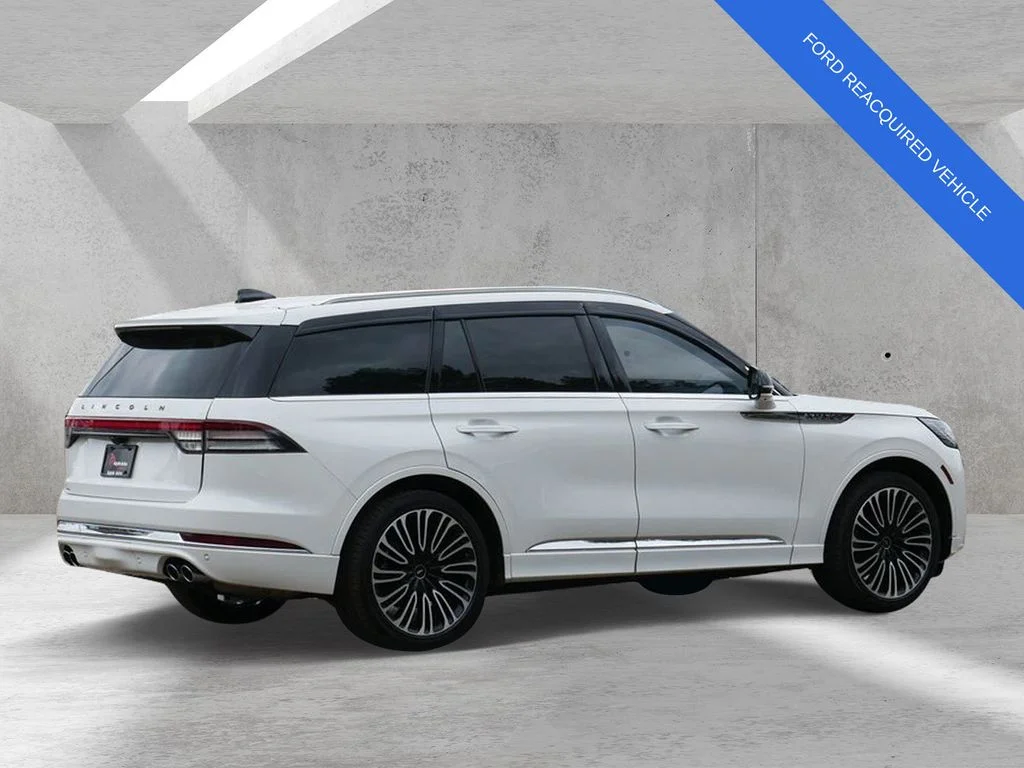 Used 2025 White Lincoln Black Label image 3