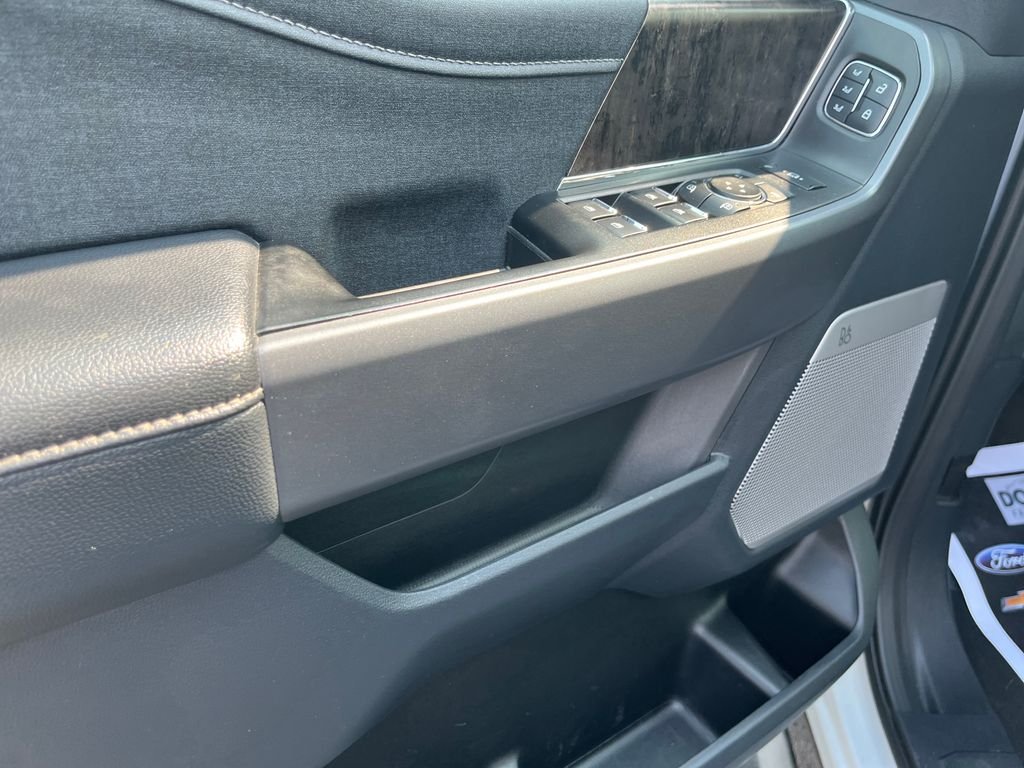 Used 2025 White Ford Lariat image 11