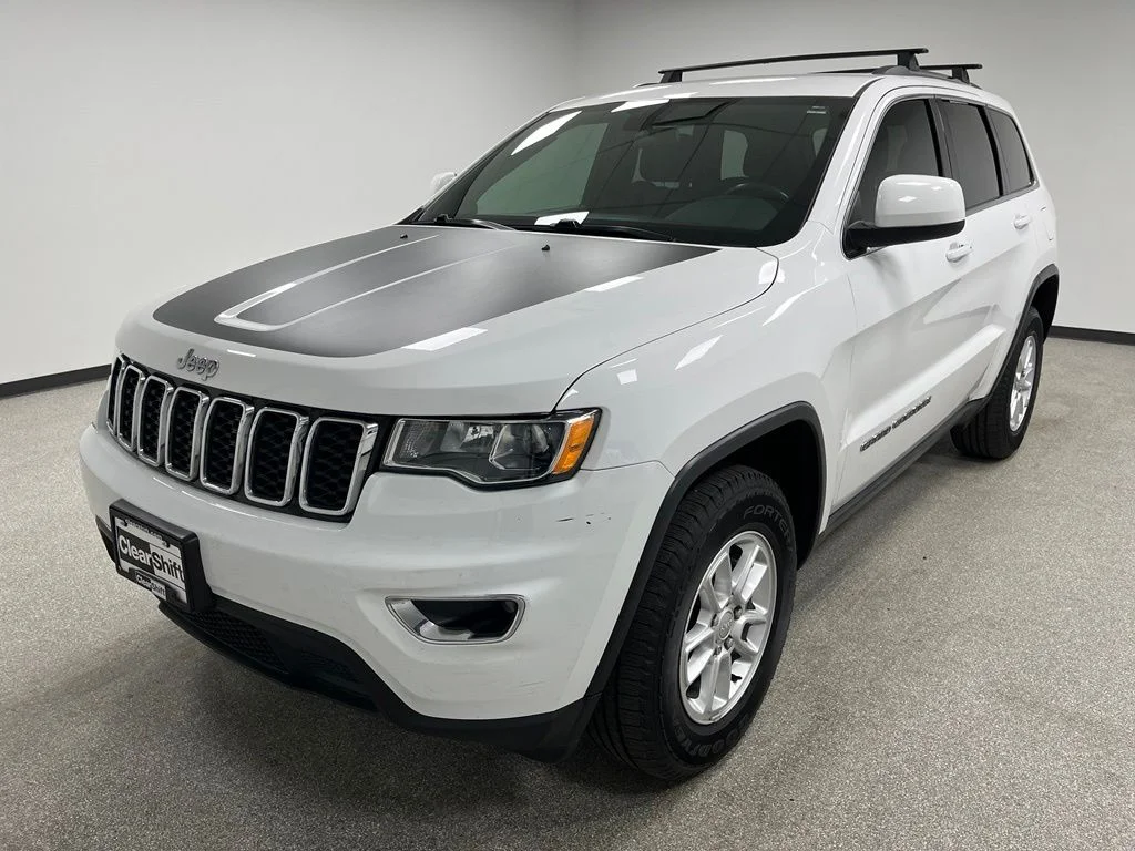 Used 2020 White Jeep Laredo E image 4
