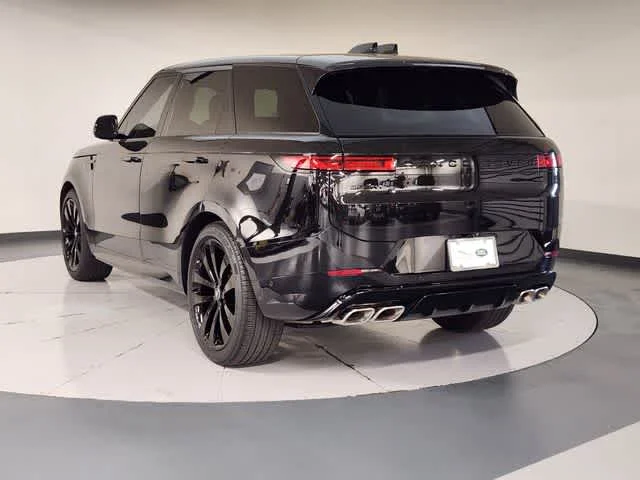 Used 2025 Santorini Black Metallic Land Rover Dynamic SE image 6