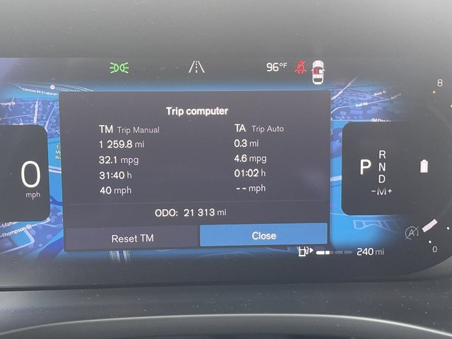Used 2024 Gray Volvo Core Dark Theme image 20