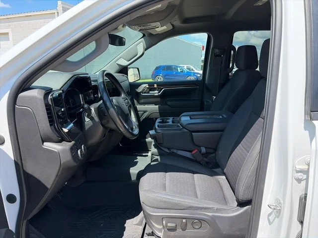 Used 2023 White Chevrolet RST image 10