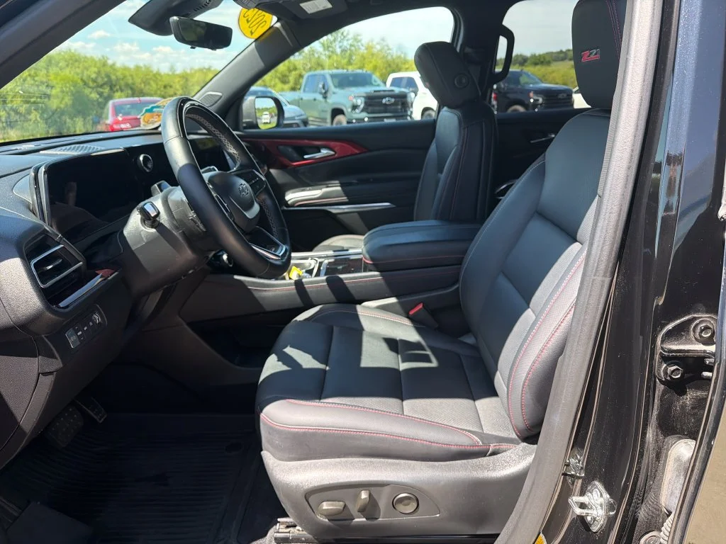 2025 Chevrolet Traverse Z71 - Photo 27