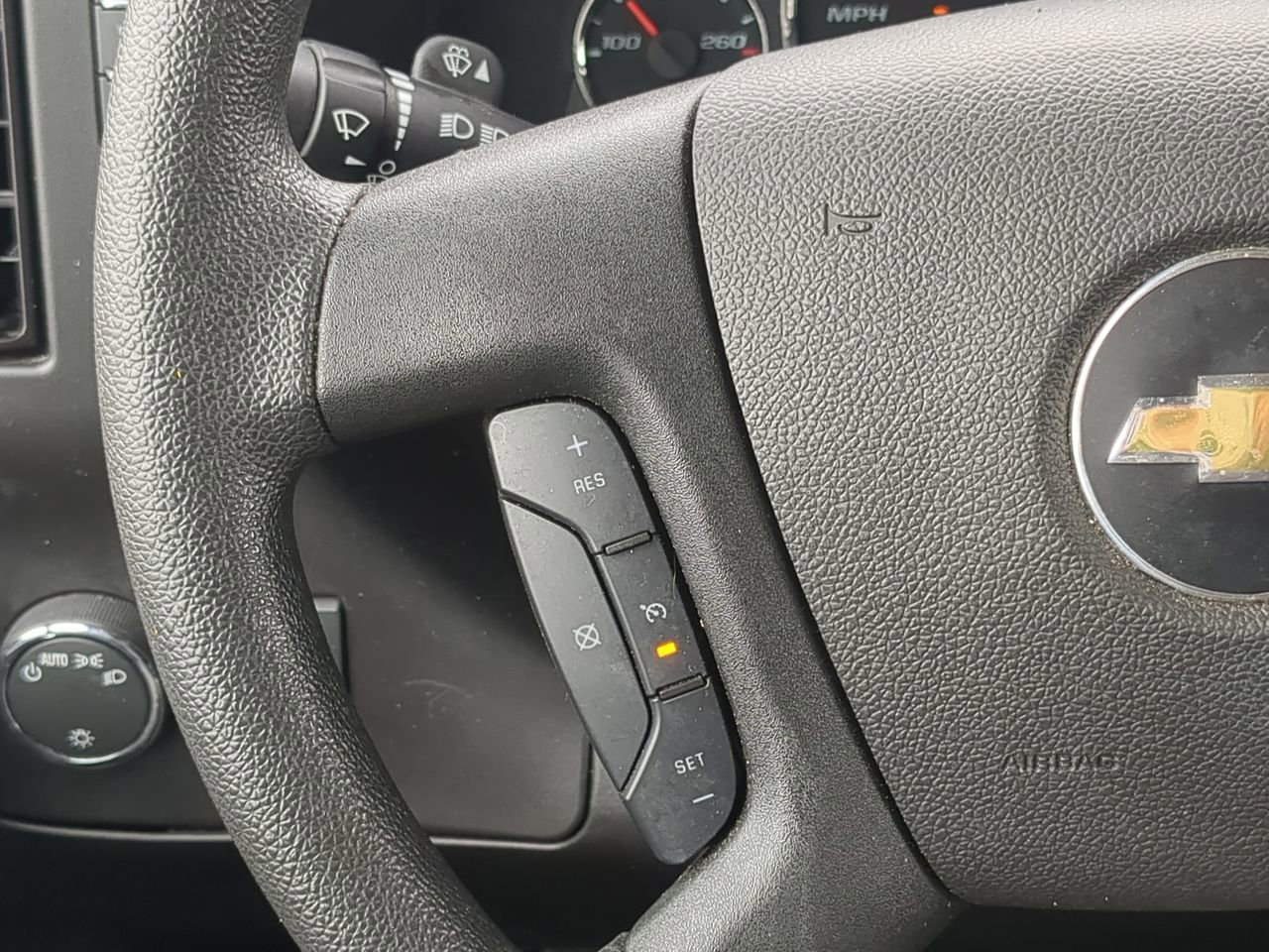 2024 GMC Savana Cargo Work Van - Photo 20