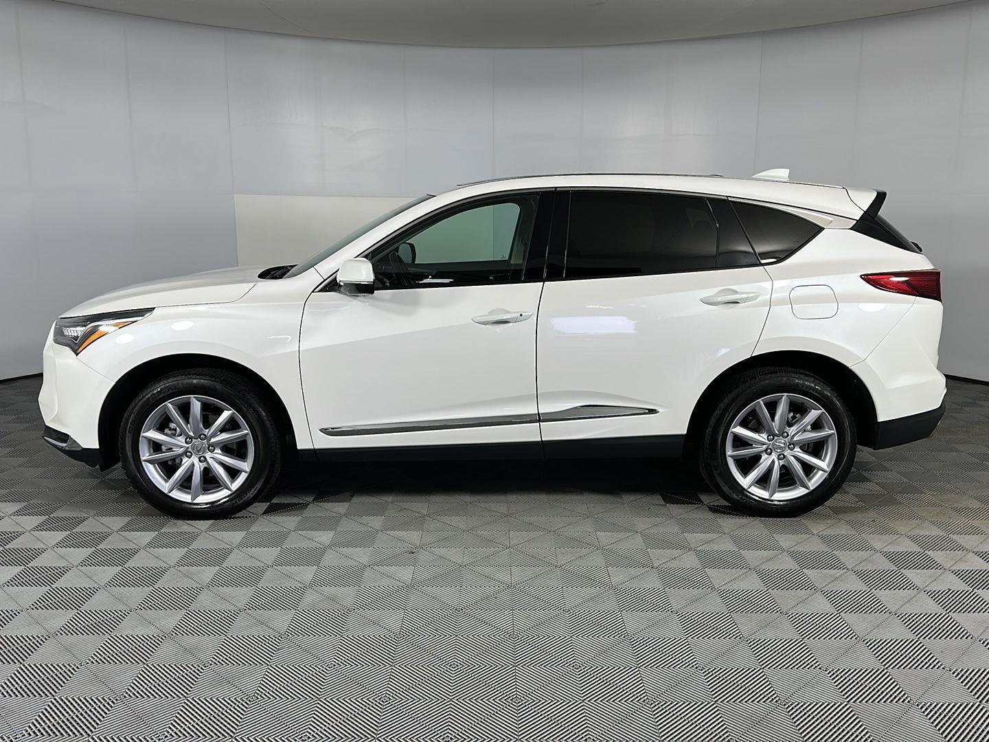 Used 2024 Platinum White Pearl Acura SH-AWD image 5