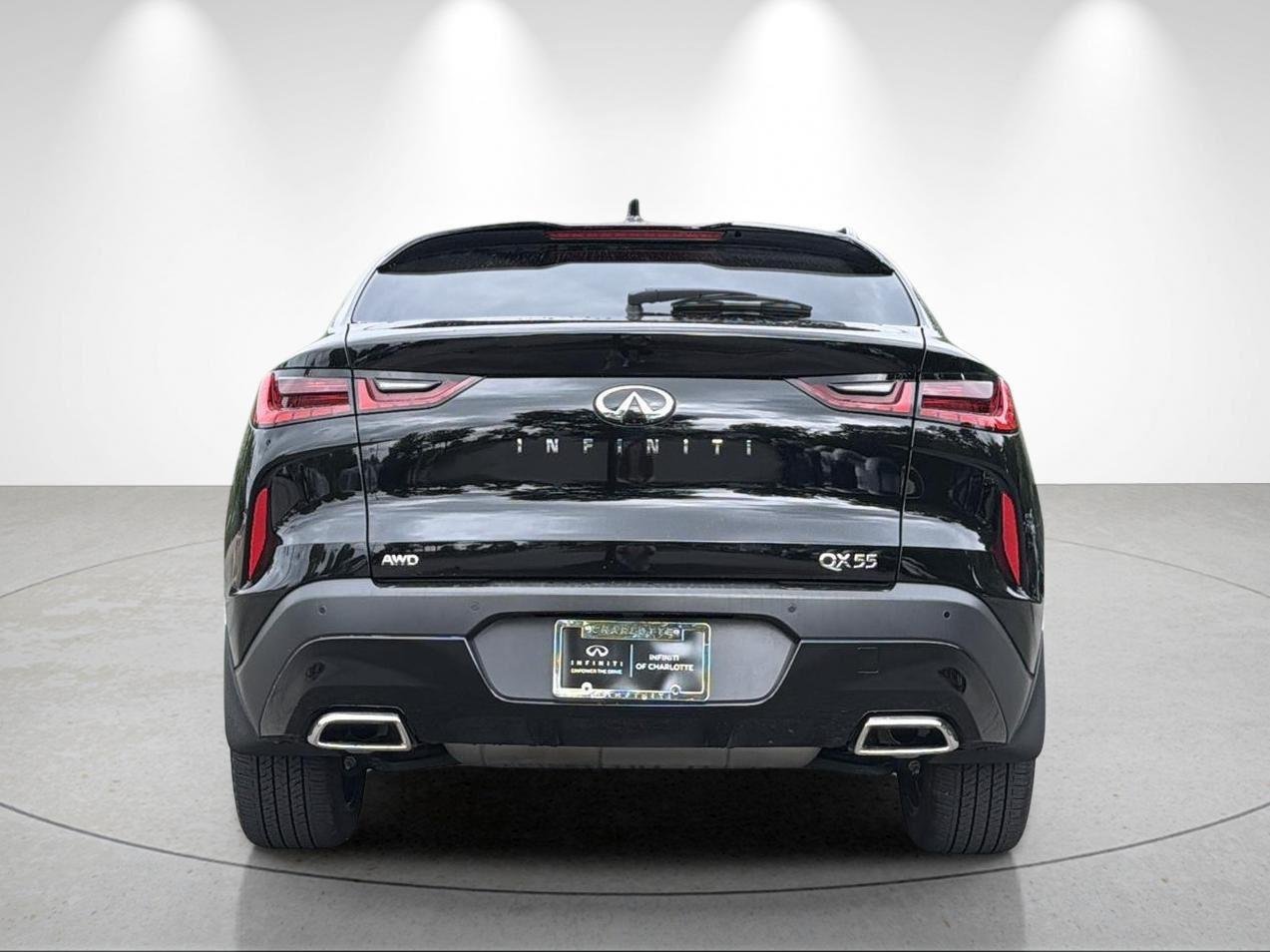 Used 2025 Black Obsidian INFINITI LUXE image 4