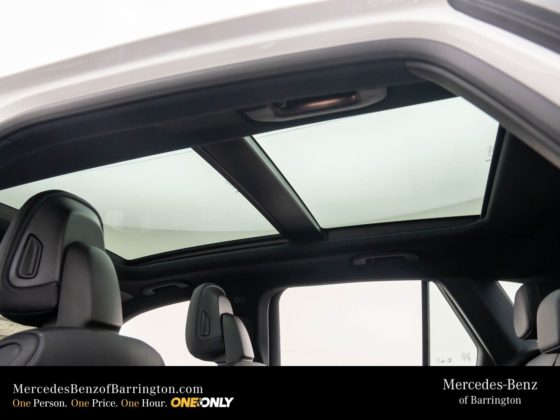New 2026 Polar White Mercedes-Benz GLC 43 AMG® image 20