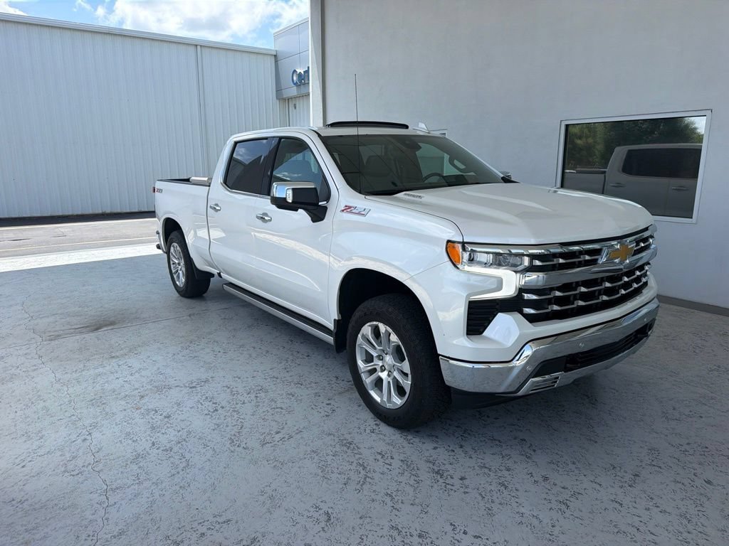 Used 2023 Iridescent Pearl Tricoat Chevrolet LTZ image 2