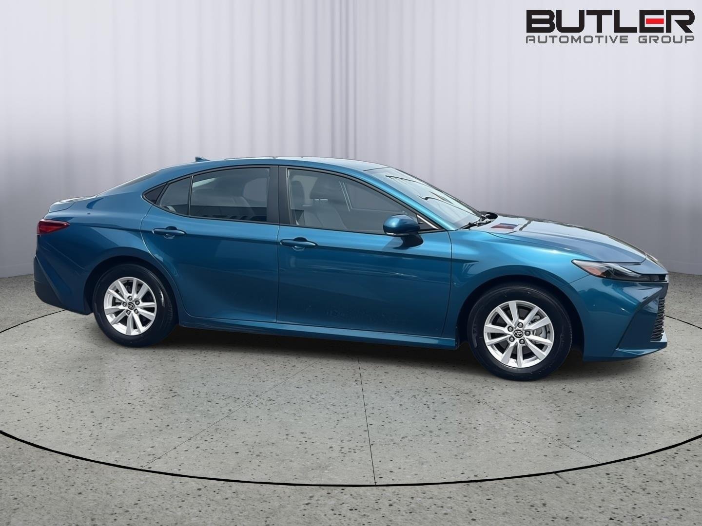 Used 2025 Ocean Gem Toyota LE image 7