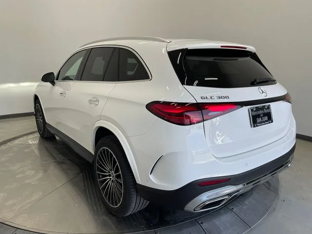 New 2027 White Mercedes-Benz GLC 300 image 9