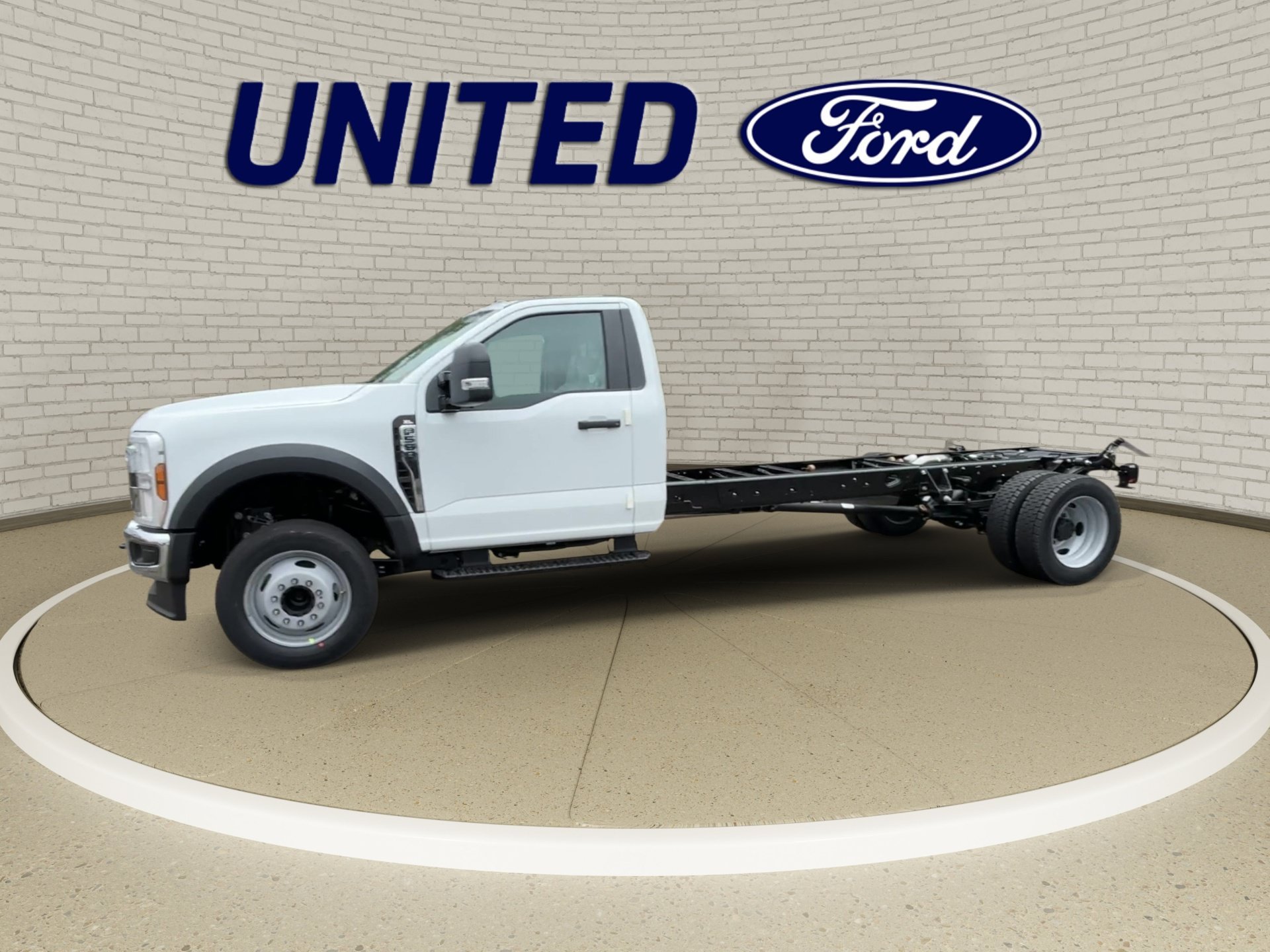 New 2026 Oxford White Ford F-550® XL image 6