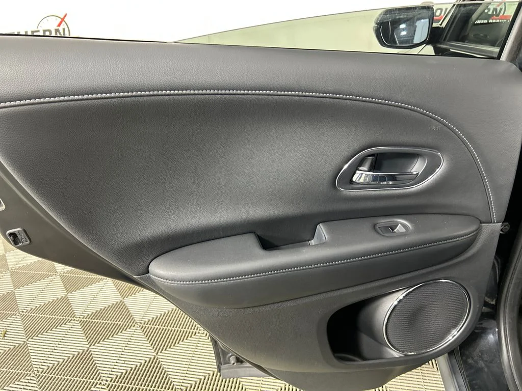 Used 2018 Black Honda EX-L image 14