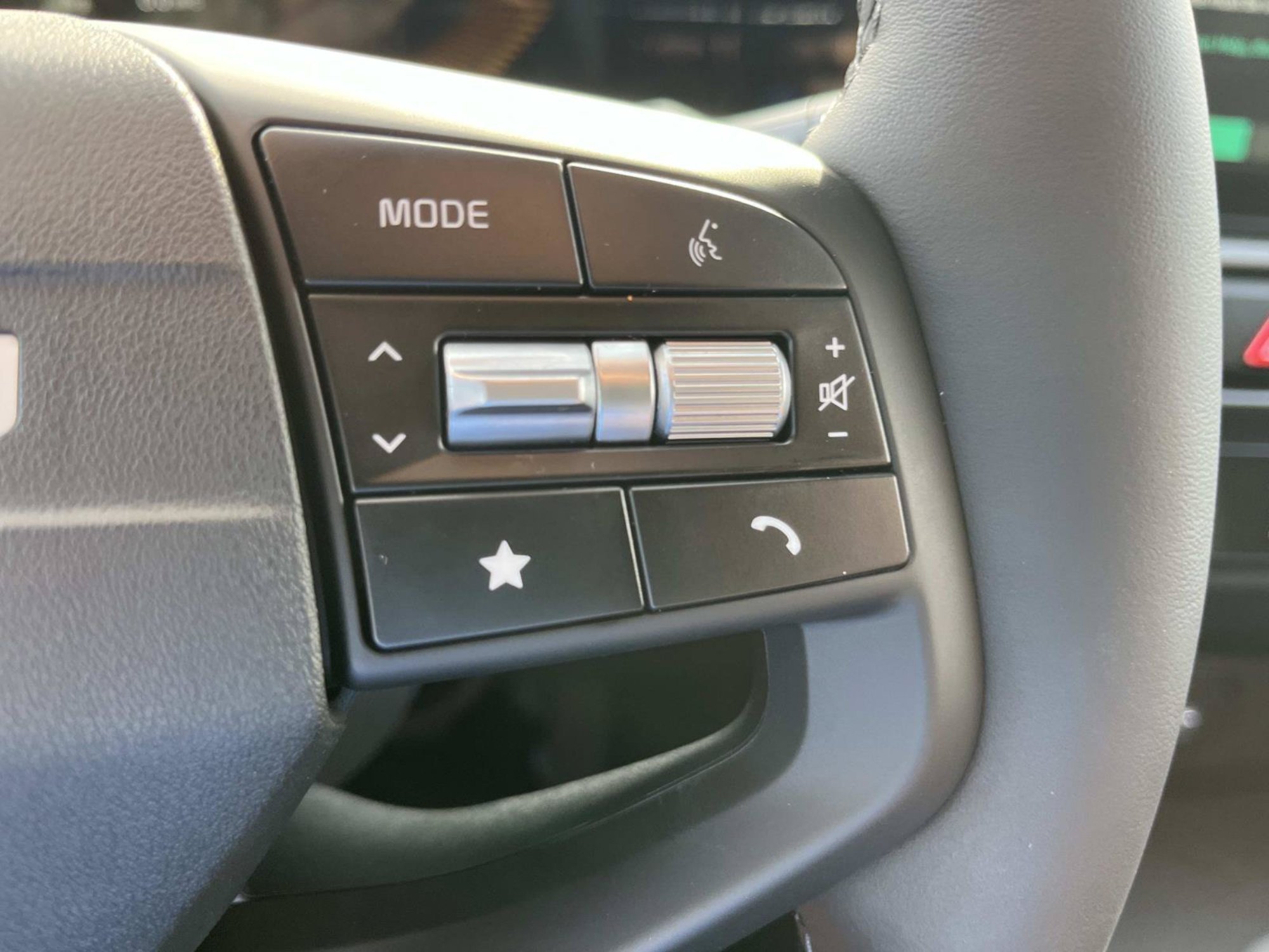 New 2027 Ebony Black Kia LX image 23
